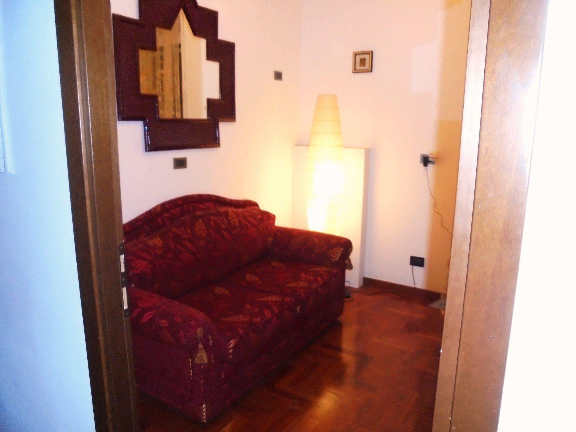 Max House Bed & Breakfast Rome Exterior photo